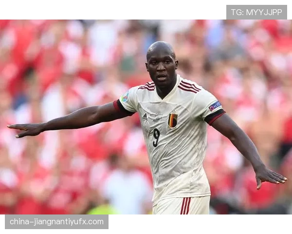 努涅斯 vs 卢卡库：身体流前锋的终结效率与战术角色对比