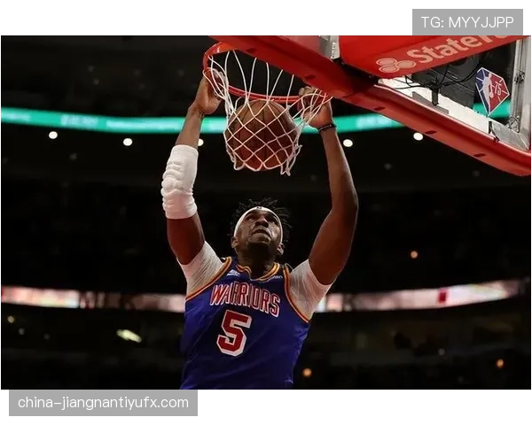 帕里什挡拆拉开空间助球队提升三分效率明显