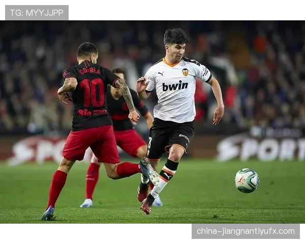 厄德高：天才兑现了吗？核心组织能力与顶级中场差距在哪